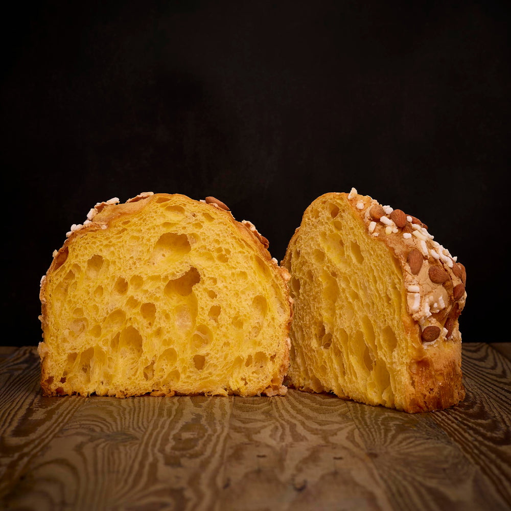 Panettone Originale tagliato a metà